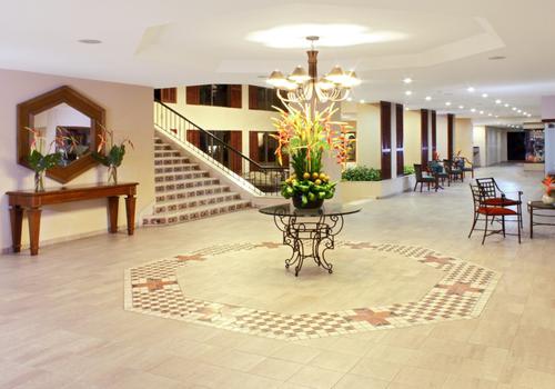 Recepción 24 Horas Hotel ESTELAR Altamira Ibagué